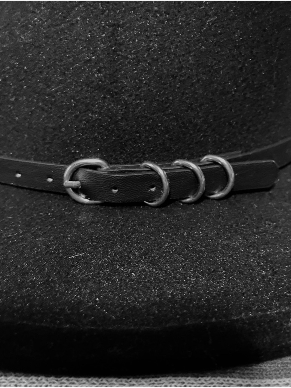 Black fedora with ring buckle accent - Picture 4 of 5